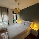 Apartamento Con Piscina Y Garaje