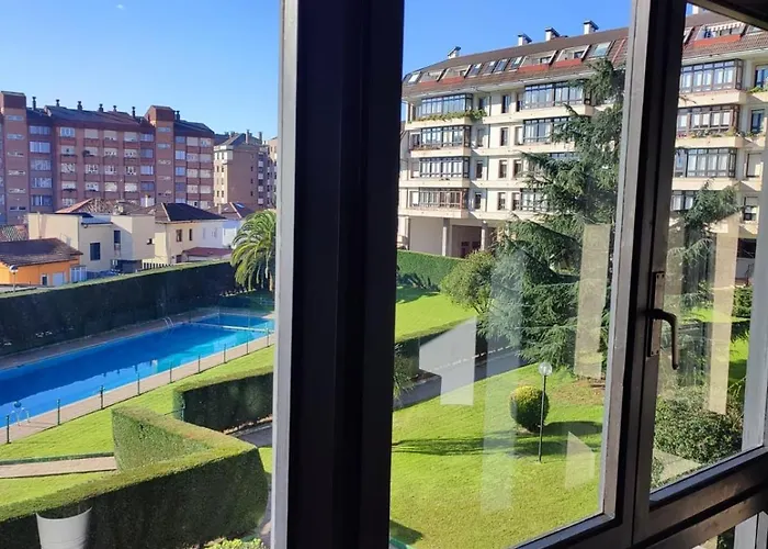 Apartamento Con Piscina Y Garaje